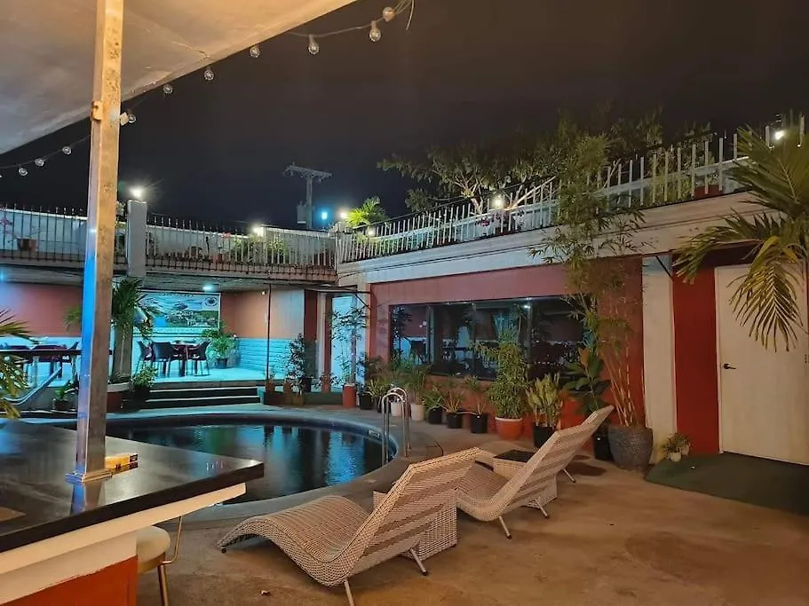 Vincent Resort Room 204 With Netflix Pool Housekeeping! Angeles Apartment