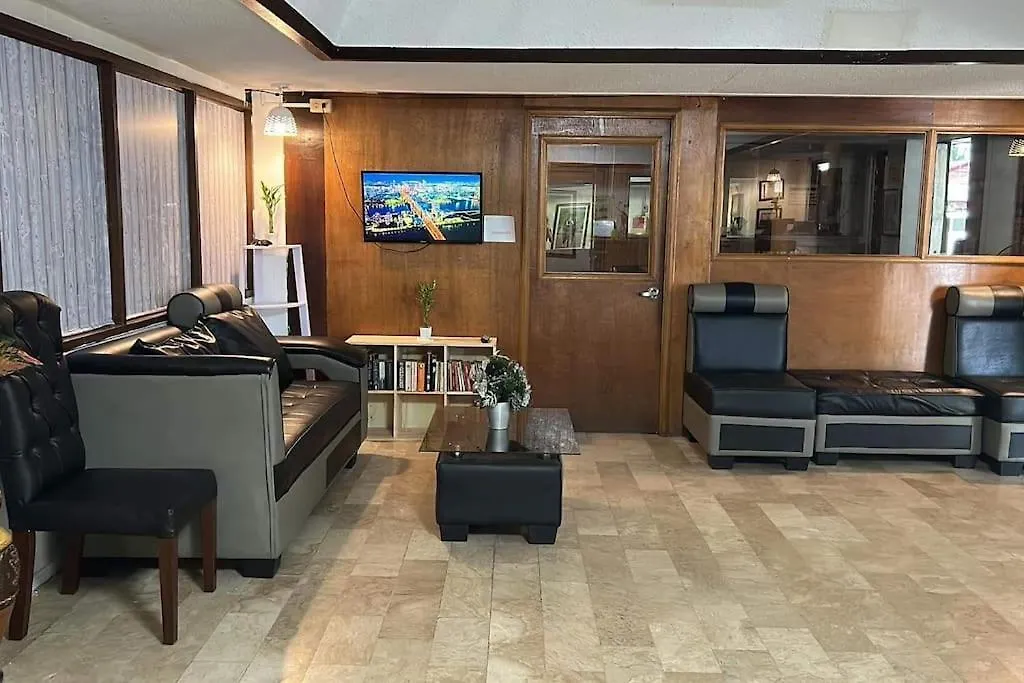 Apartment Vincent Resort Room 204 With Netflix Pool Housekeeping! Angeles