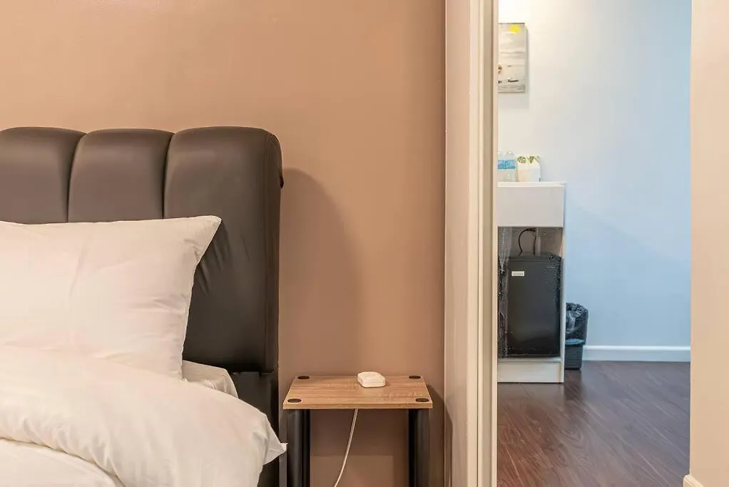 Vincent Resort Room 204 With Netflix Pool Housekeeping! Ángeles Filipinas